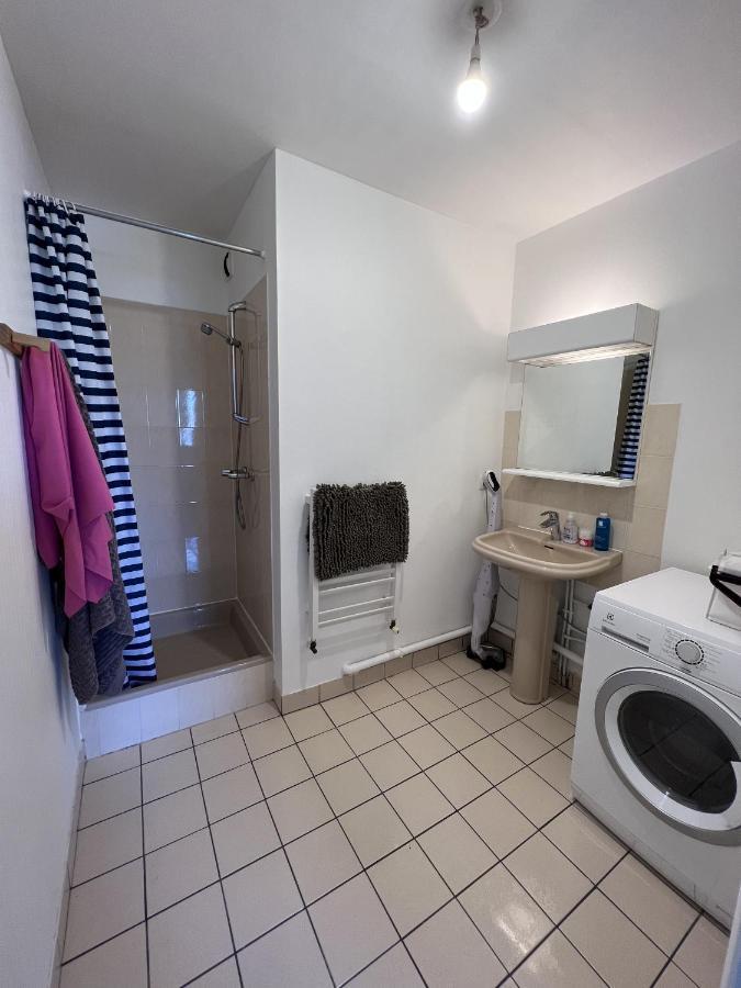 Appartement Accueillant, Tres Bien Situe Нант Экстерьер фото